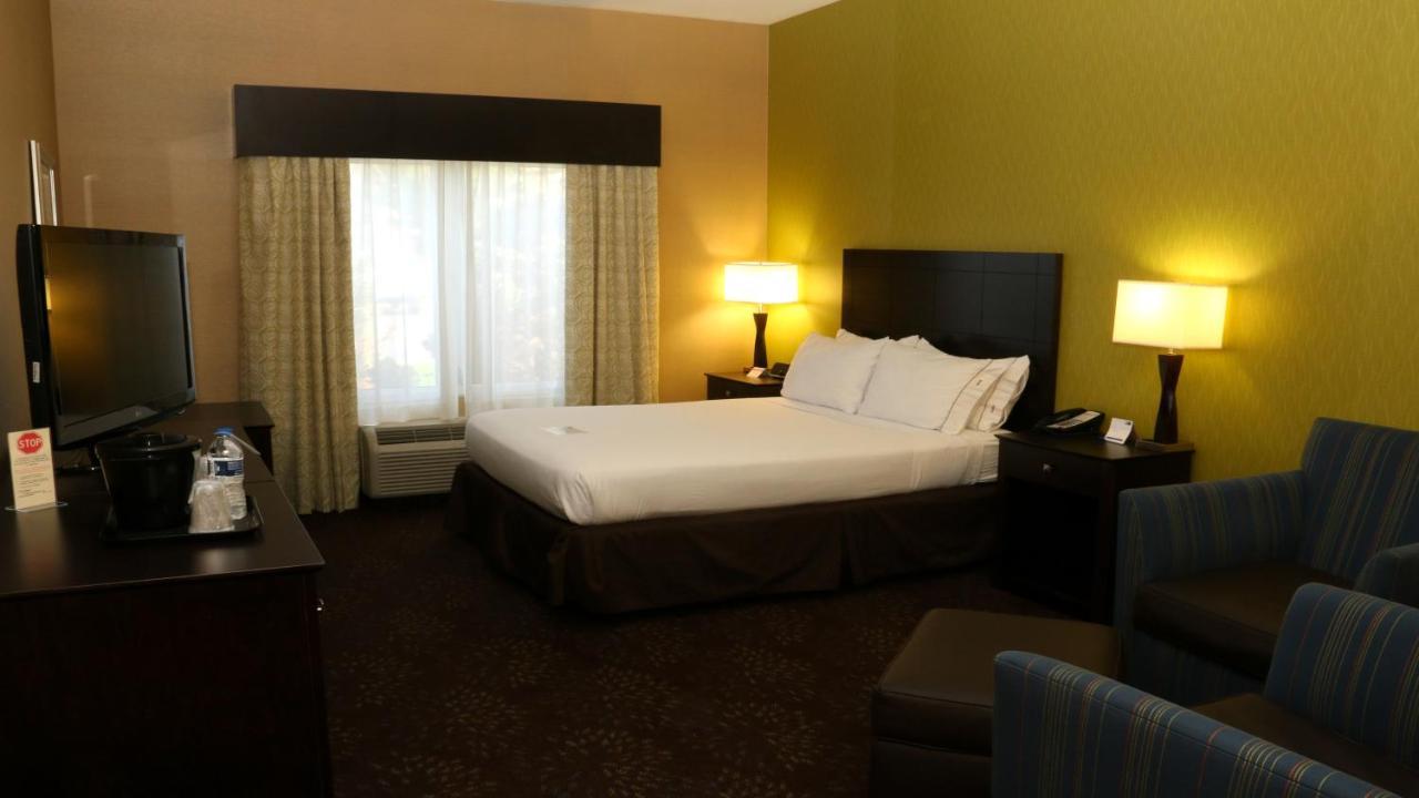 Holiday Inn Express Hotel & Suites Saginaw By Ihg Ngoại thất bức ảnh