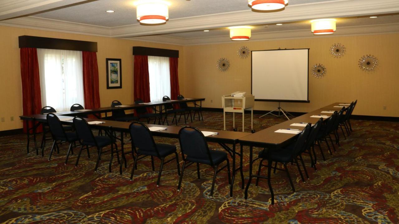 Holiday Inn Express Hotel & Suites Saginaw By Ihg Ngoại thất bức ảnh