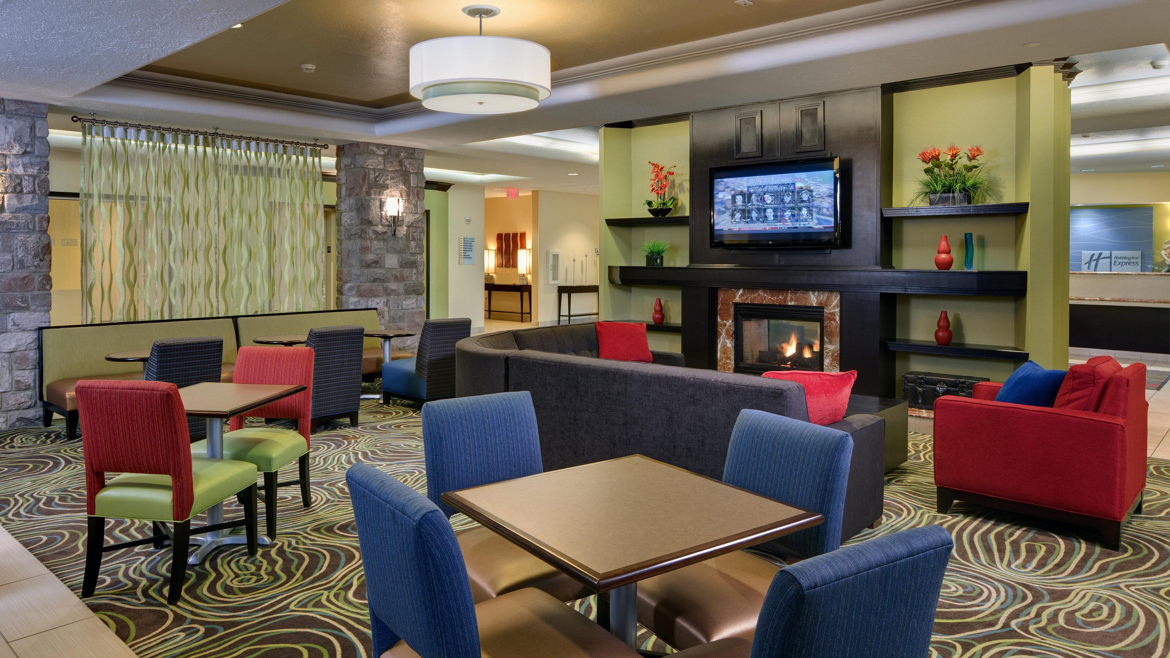 Holiday Inn Express Hotel & Suites Saginaw By Ihg Ngoại thất bức ảnh