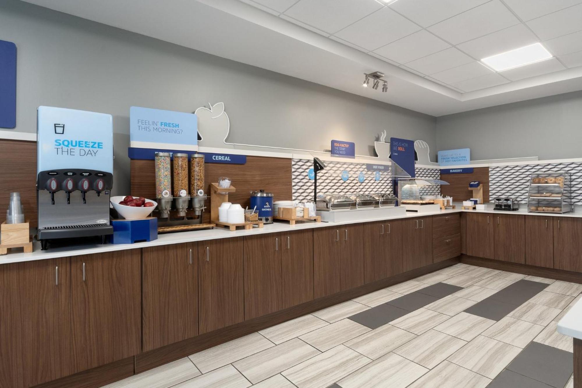 Holiday Inn Express Hotel & Suites Saginaw By Ihg Ngoại thất bức ảnh