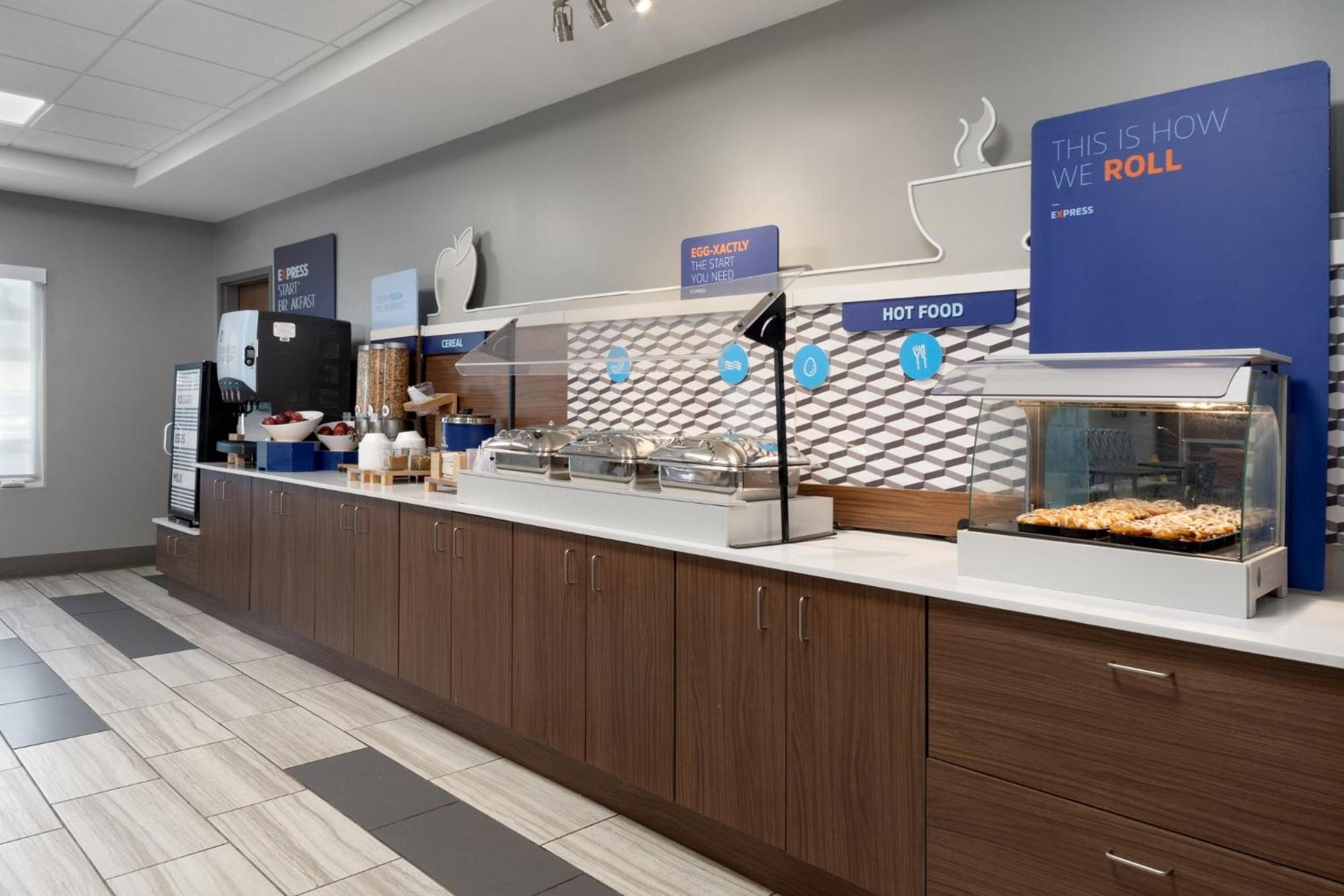 Holiday Inn Express Hotel & Suites Saginaw By Ihg Ngoại thất bức ảnh