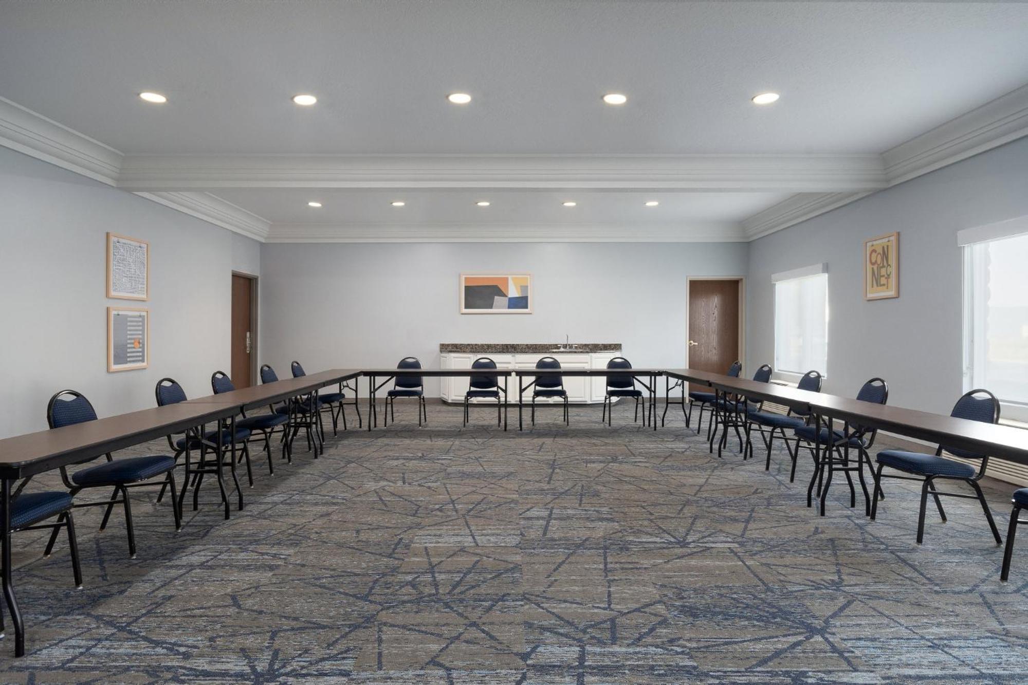 Holiday Inn Express Hotel & Suites Saginaw By Ihg Ngoại thất bức ảnh