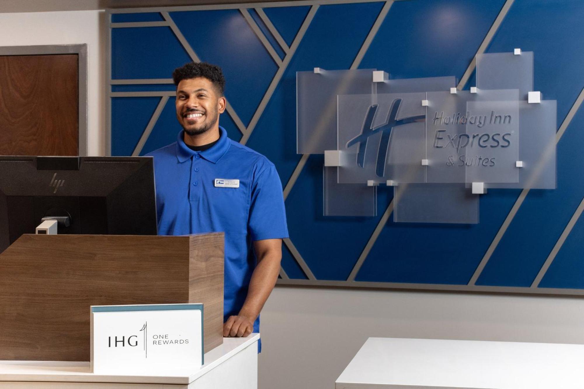 Holiday Inn Express Hotel & Suites Saginaw By Ihg Ngoại thất bức ảnh